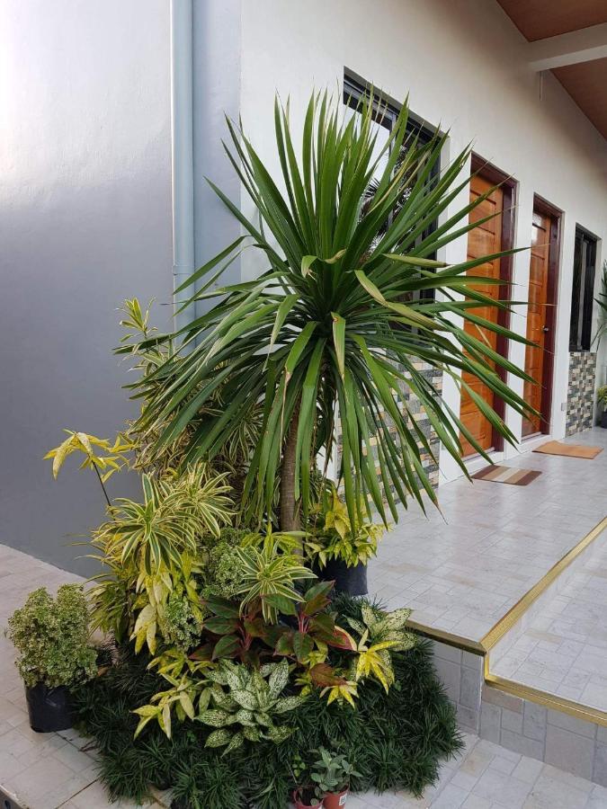 Flb Apartelle Los Banos Los Banos  Dış mekan fotoğraf